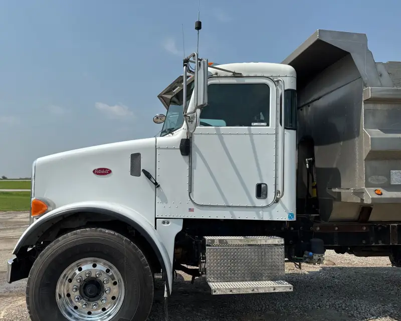 2005 Peterbilt 357 photo 22