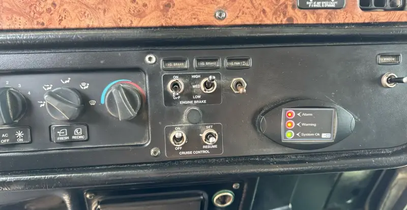 2005 Peterbilt 357 photo 48