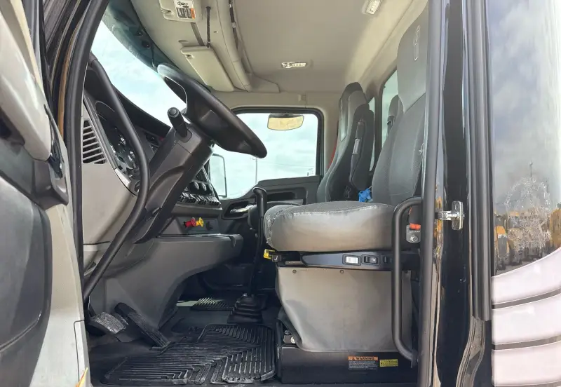 2020 Kenworth T880 photo 28