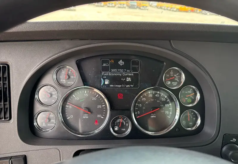 2020 Kenworth T880 photo 33