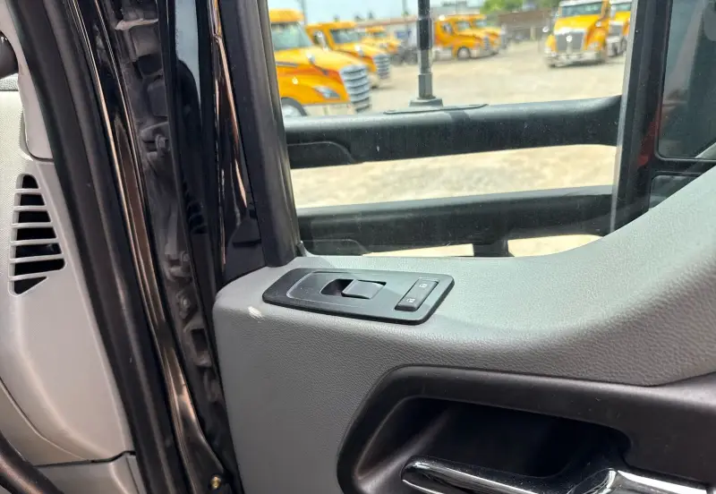 2020 Kenworth T880 photo 45