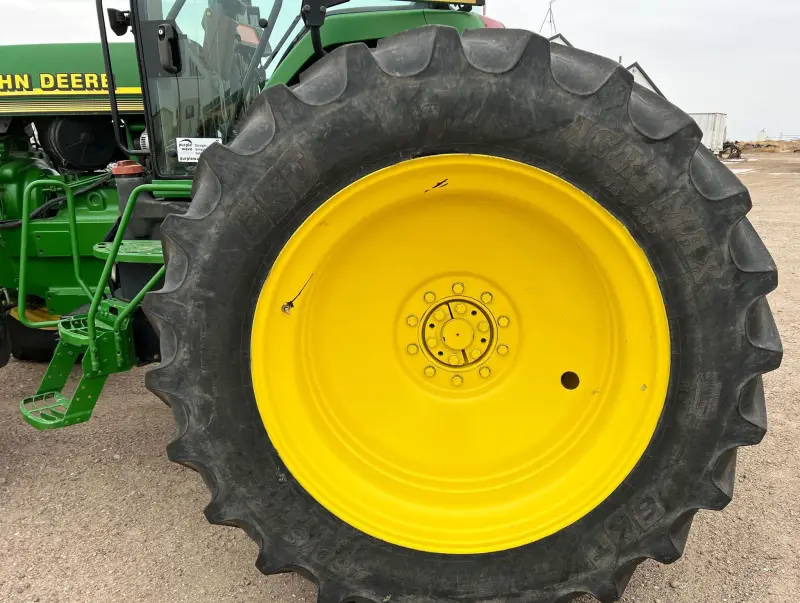 2000 John Deere 8410 photo 44