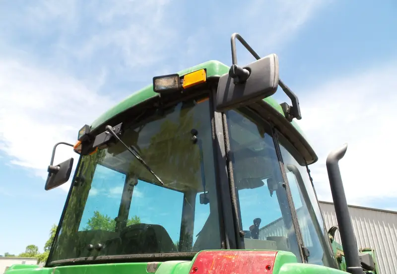 2001 John Deere 7210 photo 42