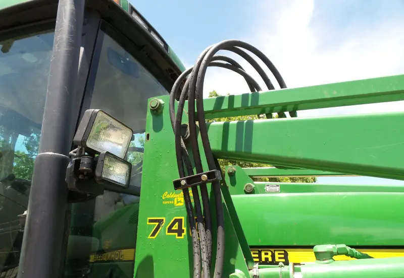 2001 John Deere 7210 photo 48