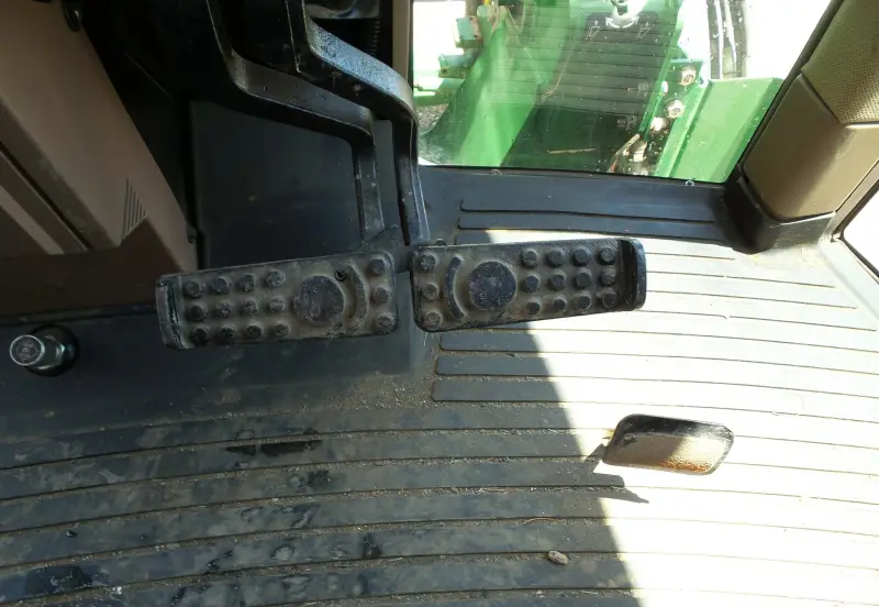 2001 John Deere 7210 photo 72