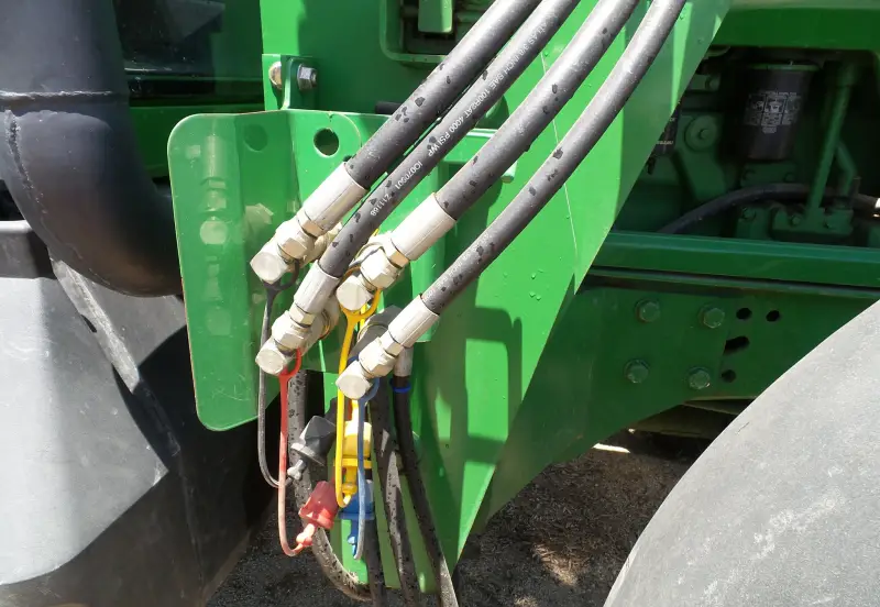 2001 John Deere 7210 photo 47