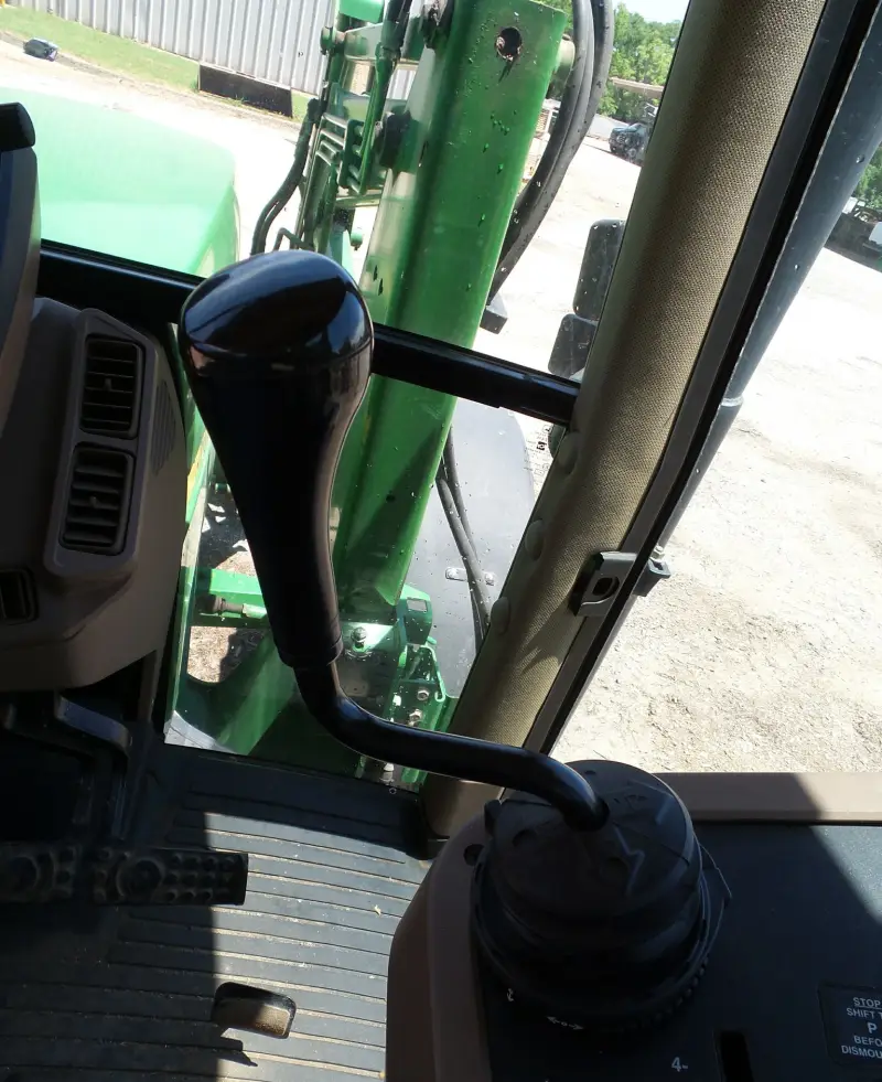 2001 John Deere 7210 photo 70