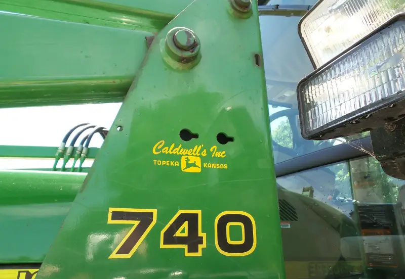 2001 John Deere 7210 photo 24