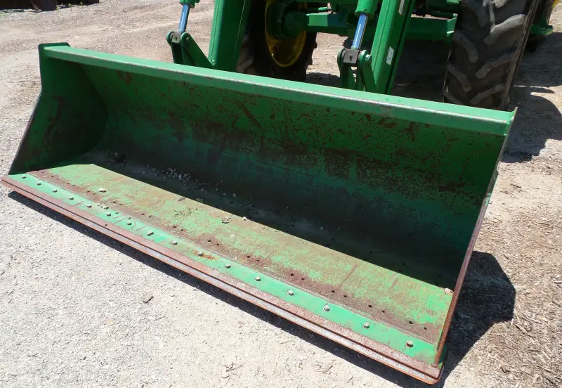 2001 John Deere 7210 photo 9