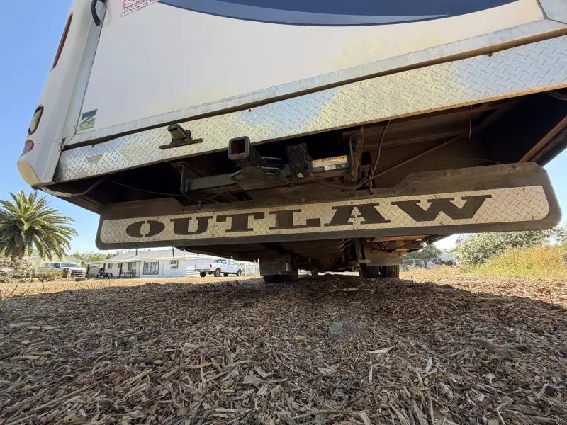 2017 Thor Outlaw 37BG photo 10