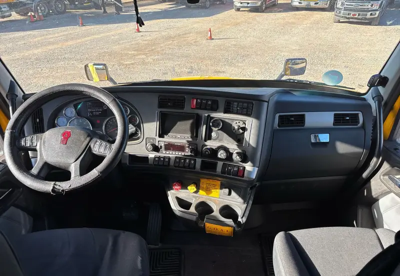 2022 Kenworth T680 photo 28