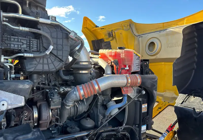 2022 Kenworth T680 photo 46