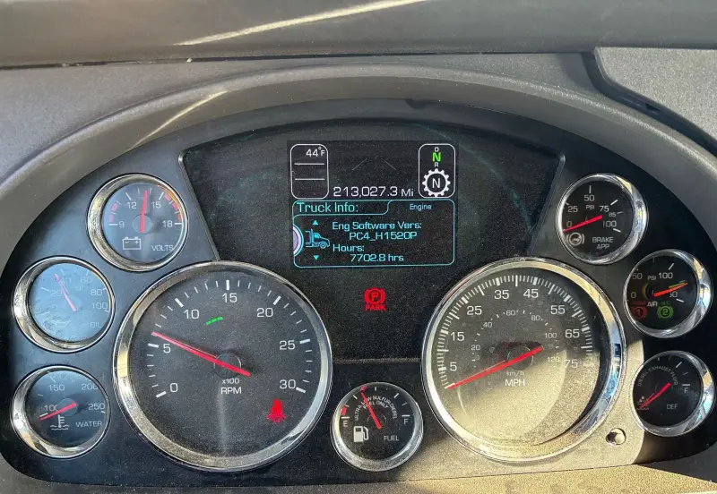 2022 Kenworth T680 photo 24