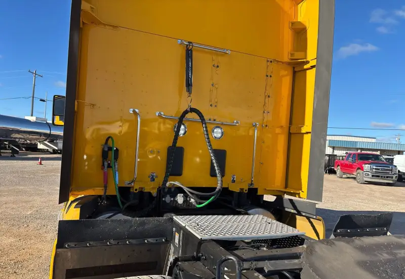 2022 Kenworth T680 photo 11