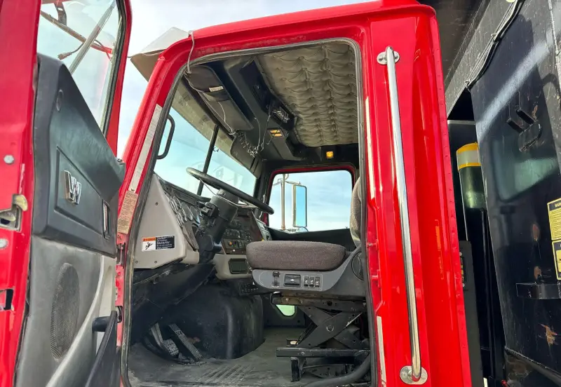 2016 Western Star 4700SF photo 48