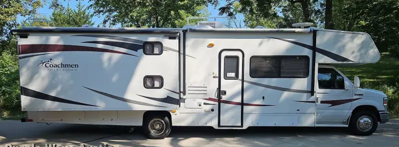 2012 Coachman Freelander 32BH photo 4