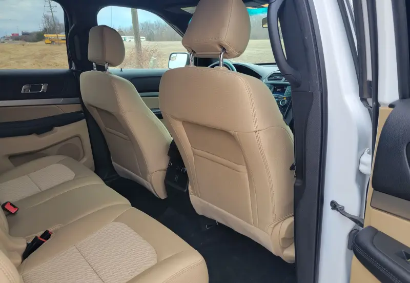 2017 Ford Explorer photo 30