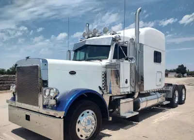 2003 Peterbilt 379