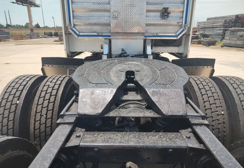 2003 Peterbilt 379 photo 17