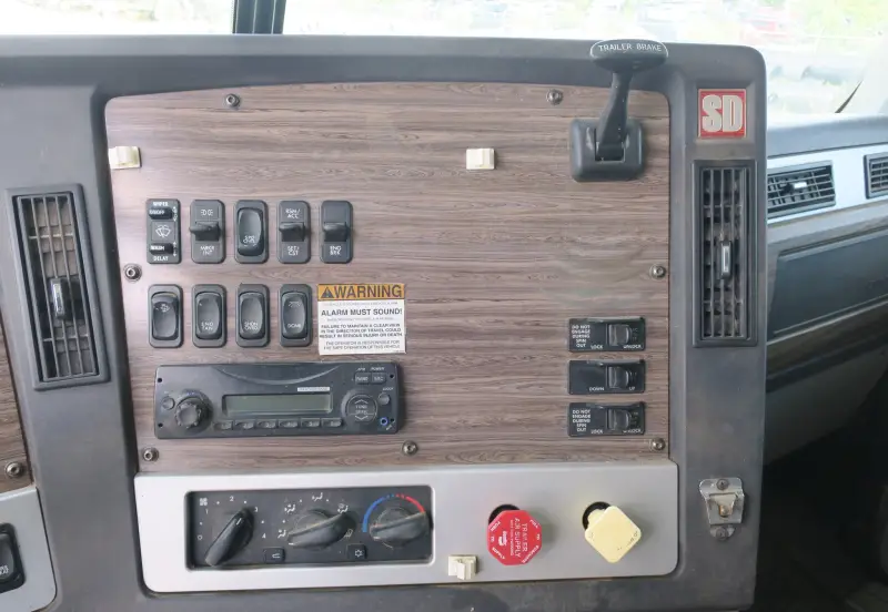 2012 Freightliner Coronado SD photo 64