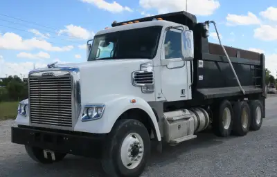 2012 Freightliner Coronado SD