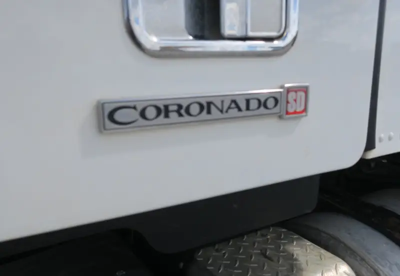2012 Freightliner Coronado SD photo 15