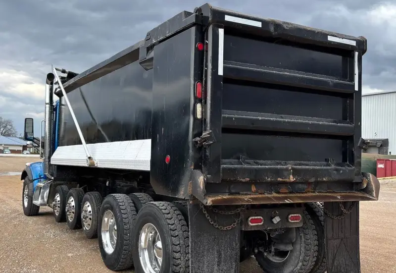 2017 Peterbilt 567 photo 7