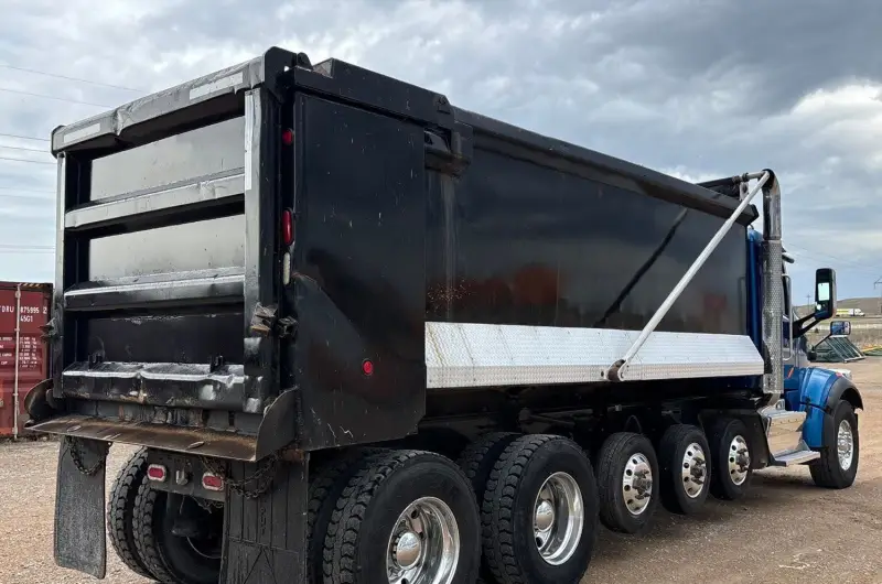 2017 Peterbilt 567 photo 5