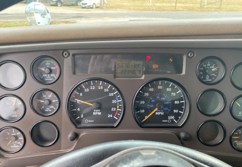 2005 Mack CV713 Granite photo 13