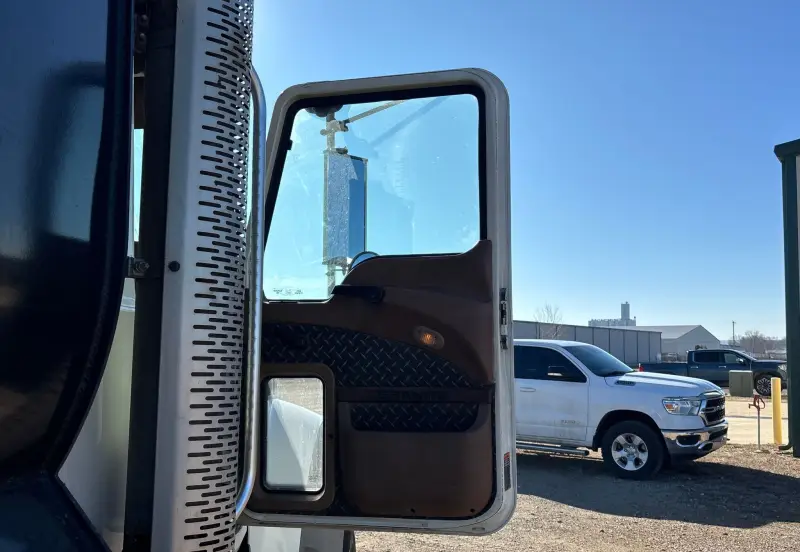 2015 Mack GU713 photo 48