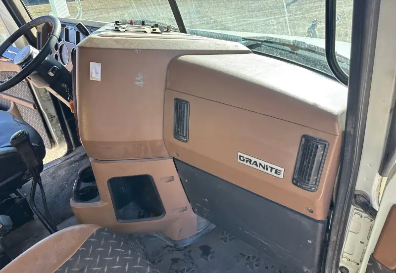 2015 Mack GU713 photo 52