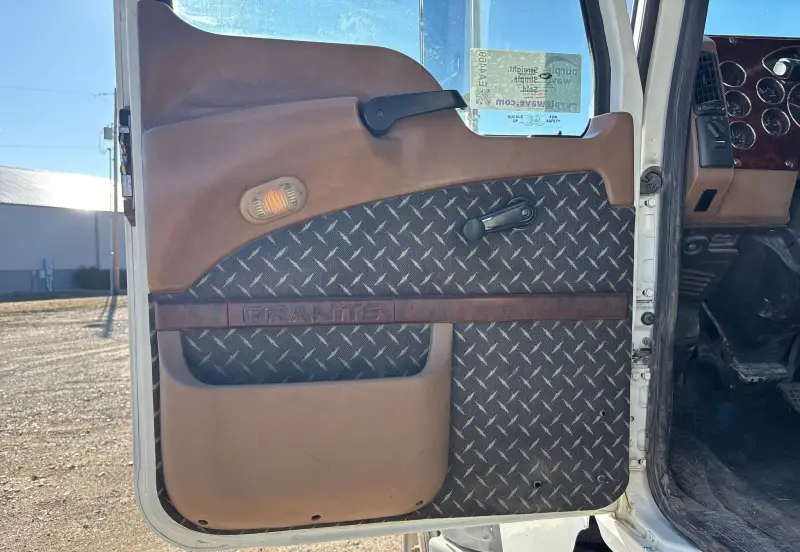 2015 Mack GU713 photo 34