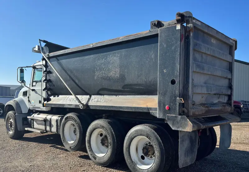 2015 Mack GU713 photo 7