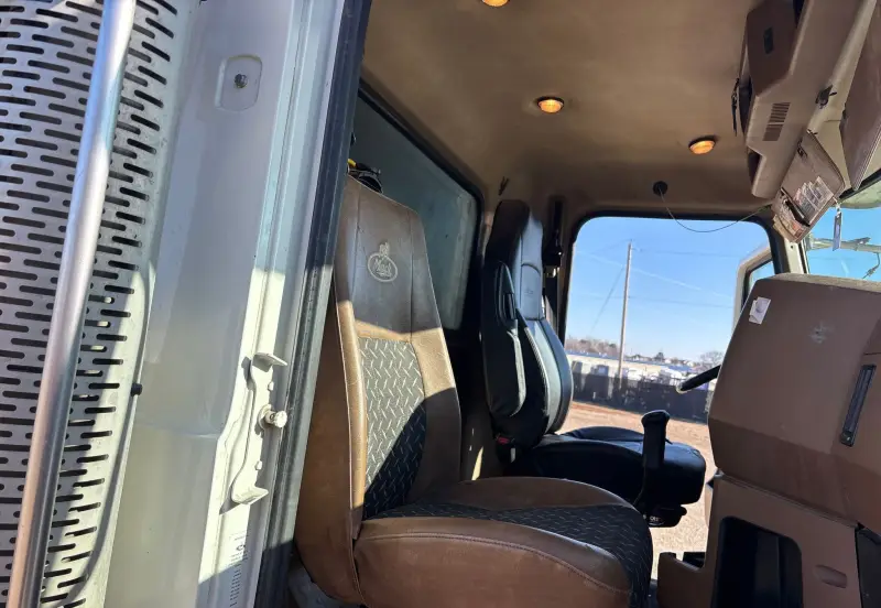 2015 Mack GU713 photo 50