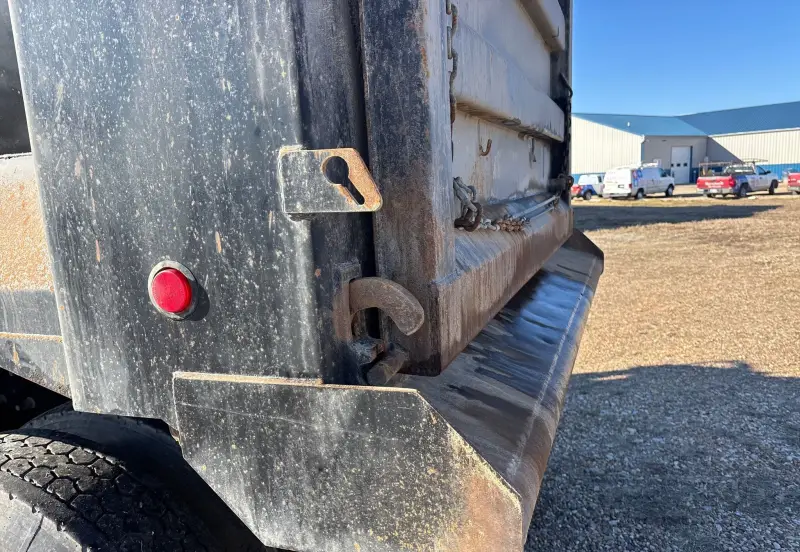2015 Mack GU713 photo 11