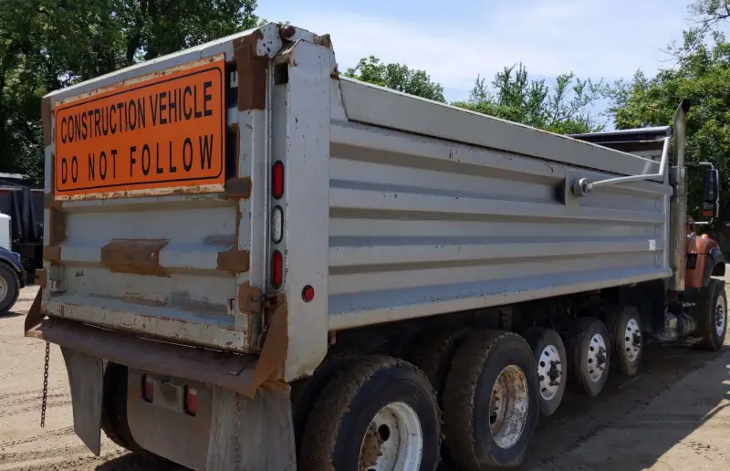 2013 International WorkStar 7600 photo 16