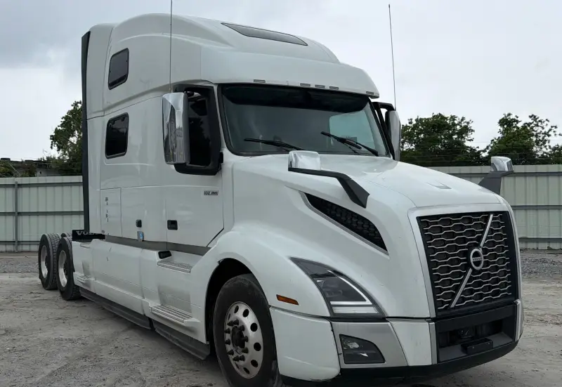 2023 Volvo VNL 860 photo 3