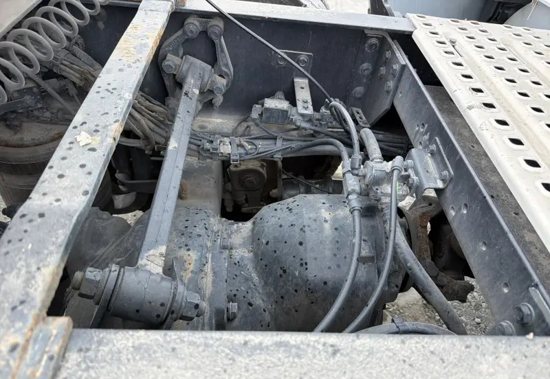 2023 Volvo VNL 860 photo 18