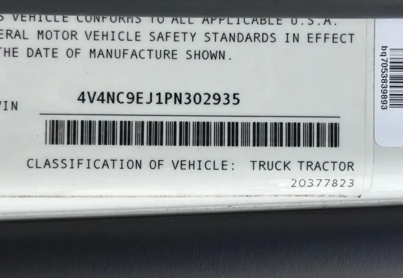 2023 Volvo VNL 860 photo 101