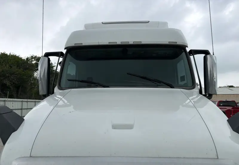 2023 Volvo VNL 860 photo 12