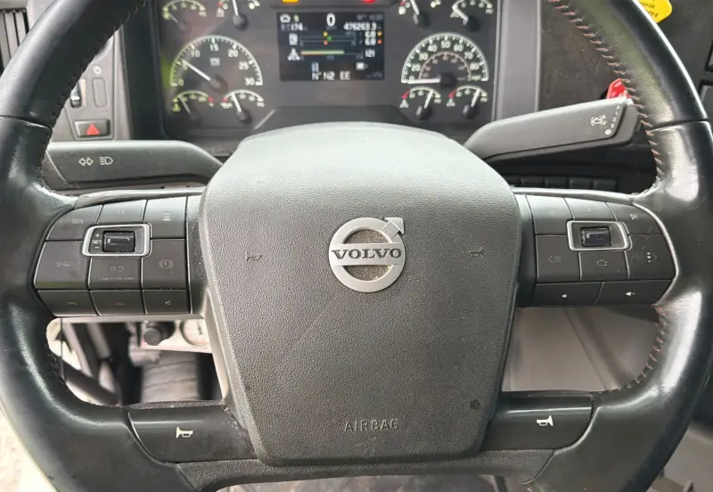 2023 Volvo VNL 860 photo 42