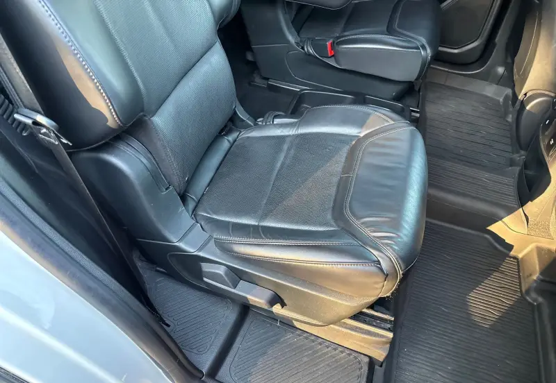 2020 Ford Explorer photo 73