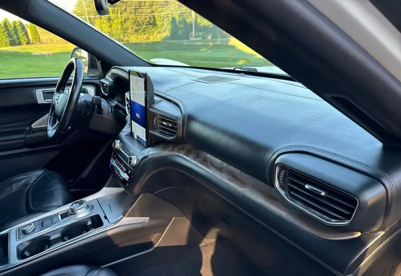 2020 Ford Explorer photo 68