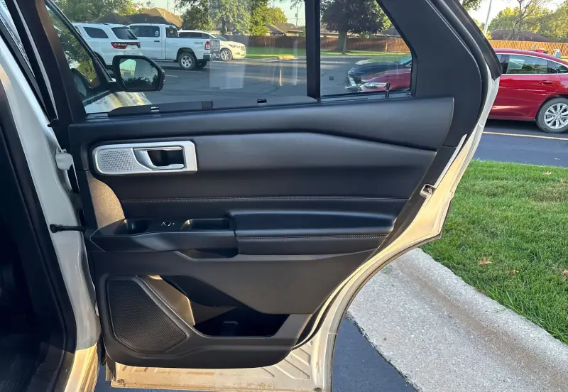 2020 Ford Explorer photo 71