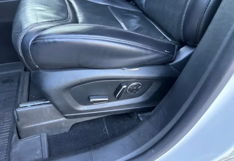 2020 Ford Explorer photo 43