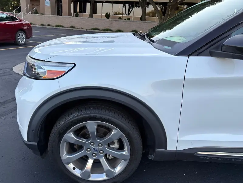 2020 Ford Explorer photo 15