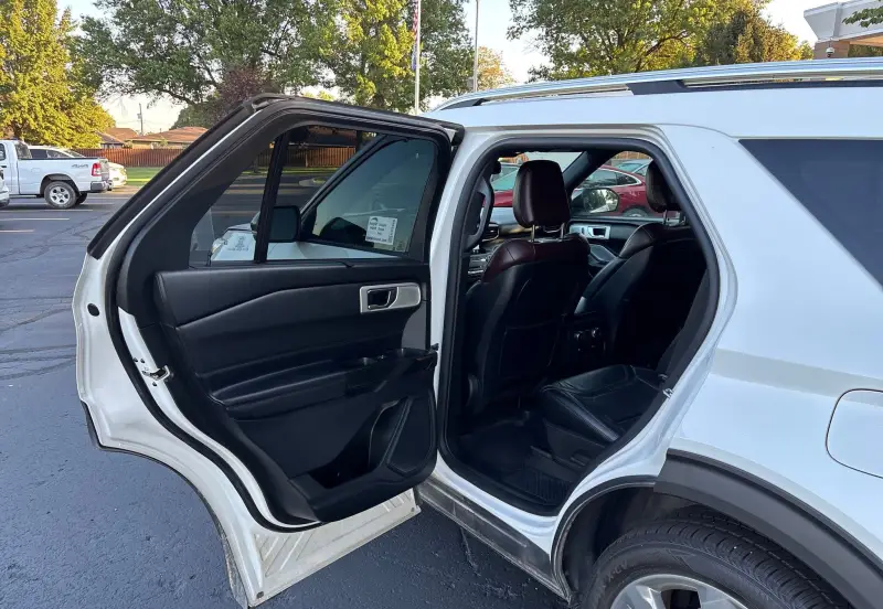 2020 Ford Explorer photo 89