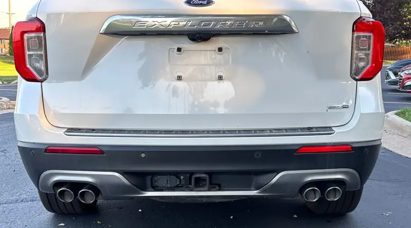 2020 Ford Explorer photo 23