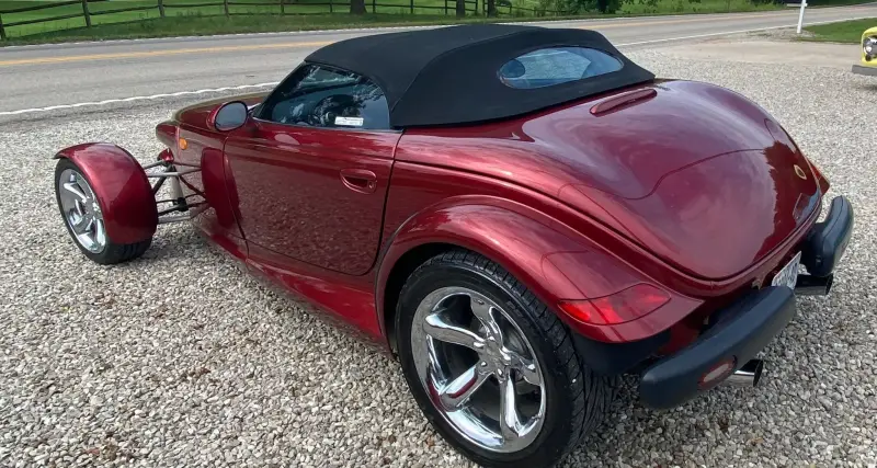 2002 Chrysler Prowler photo 7