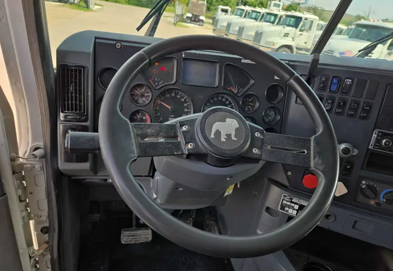 2013 Mack Granite GU713 photo 32